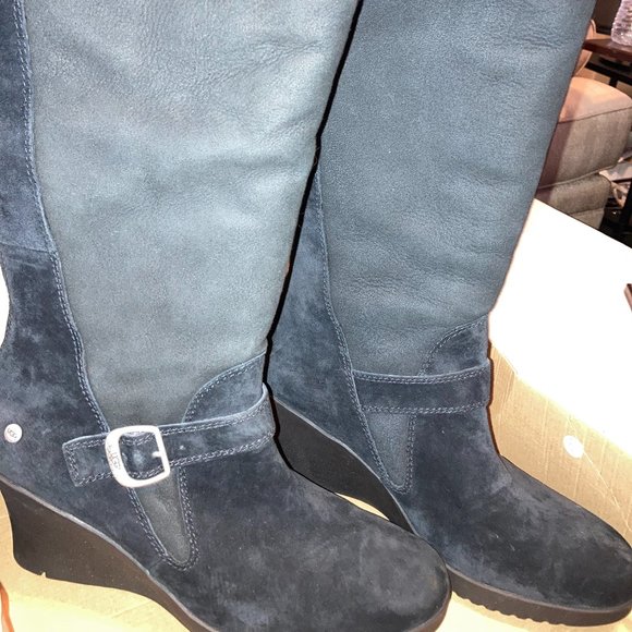 Ugg Black Suede Shearling Lined Gisselle Wedges Tall Boots - Size 10 - Picture 5 of 8